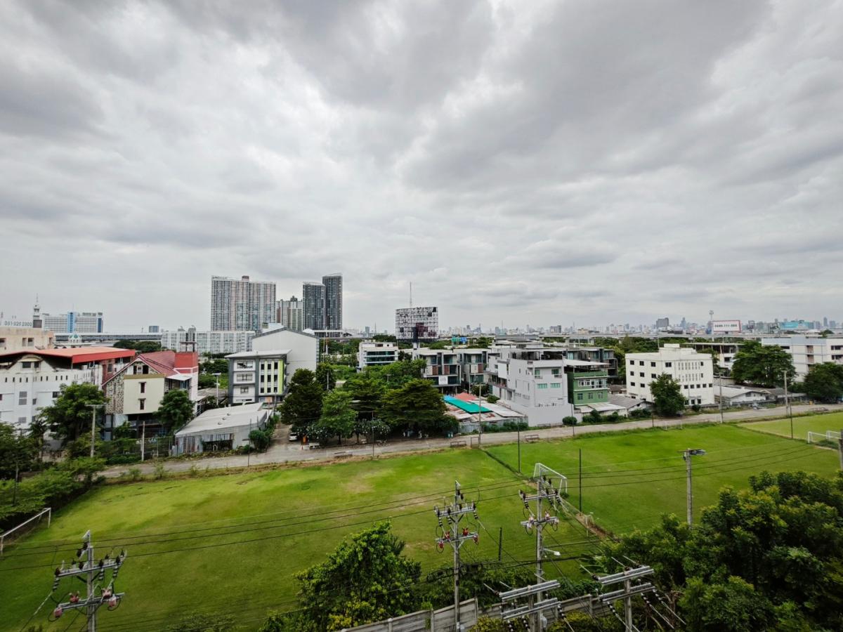 ดิ ไอริส พระราม 9-ศรีนครินทร์  1 นอน  ใกล้รถไฟฟ้า  Airport Link หรูหรา ลักซูรี่