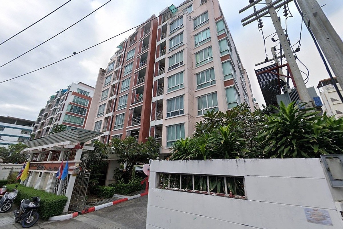 Condo-Chateau-in-town-Ratchada-13